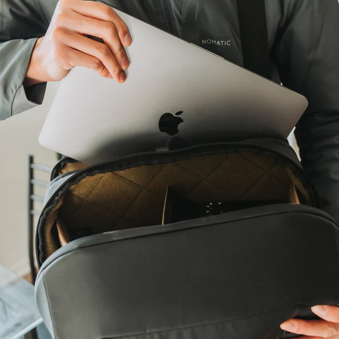 Nomatic McKinnon Camera Messenger 13L - Ranger Green