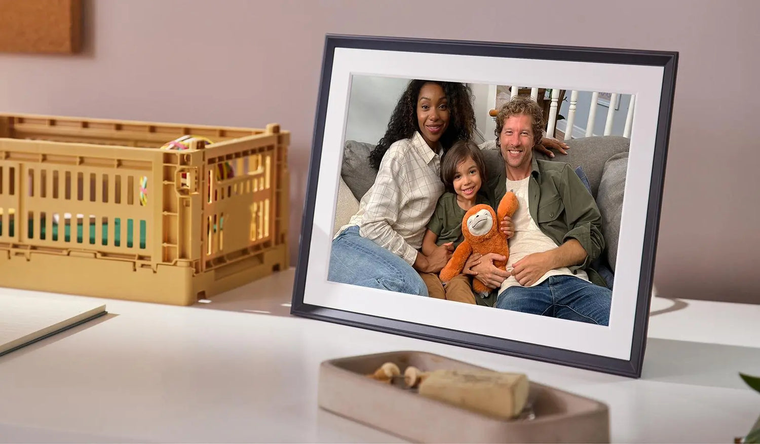 Aura Frame with Family Photos