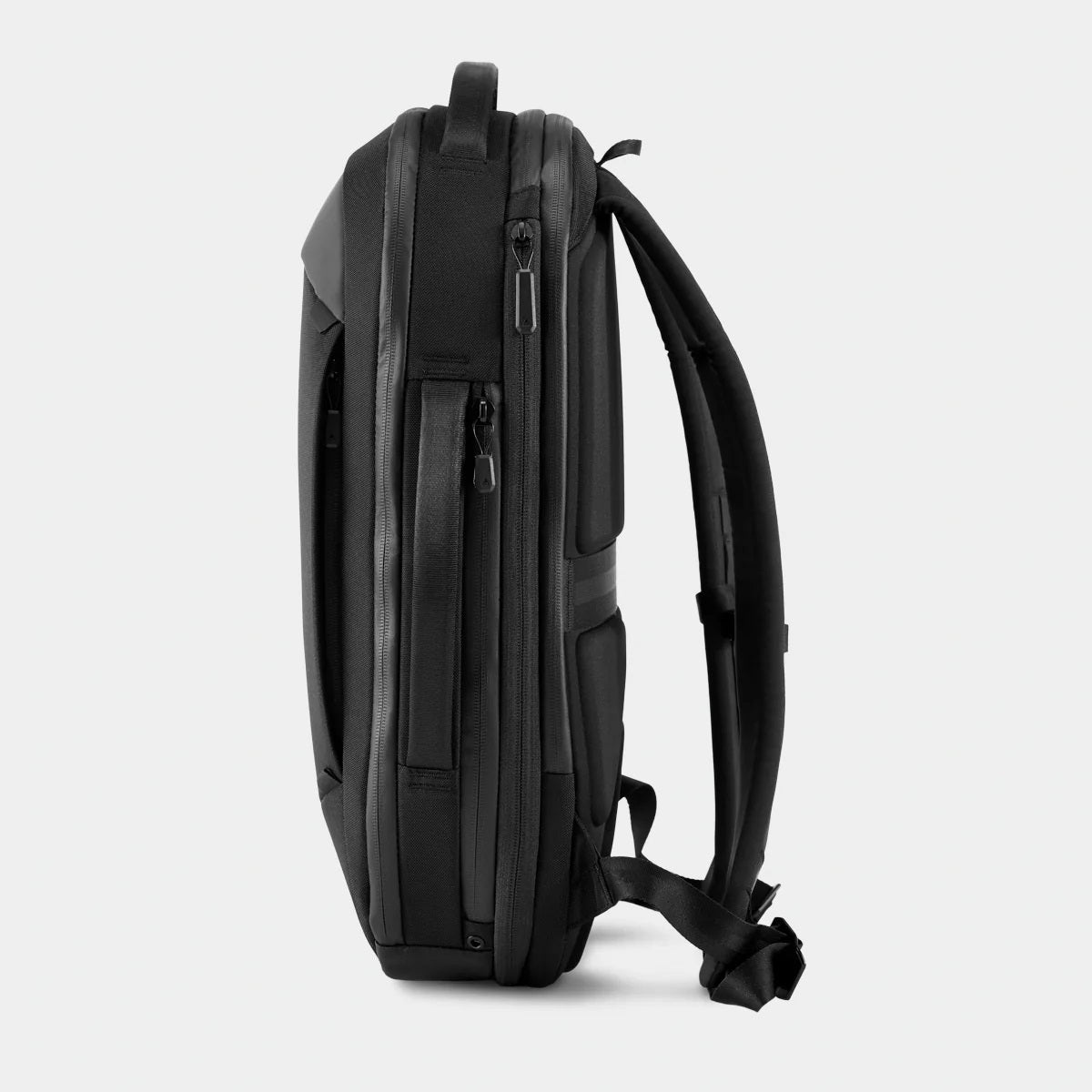 Nomatic Navigator Pack - 15-litre - Black